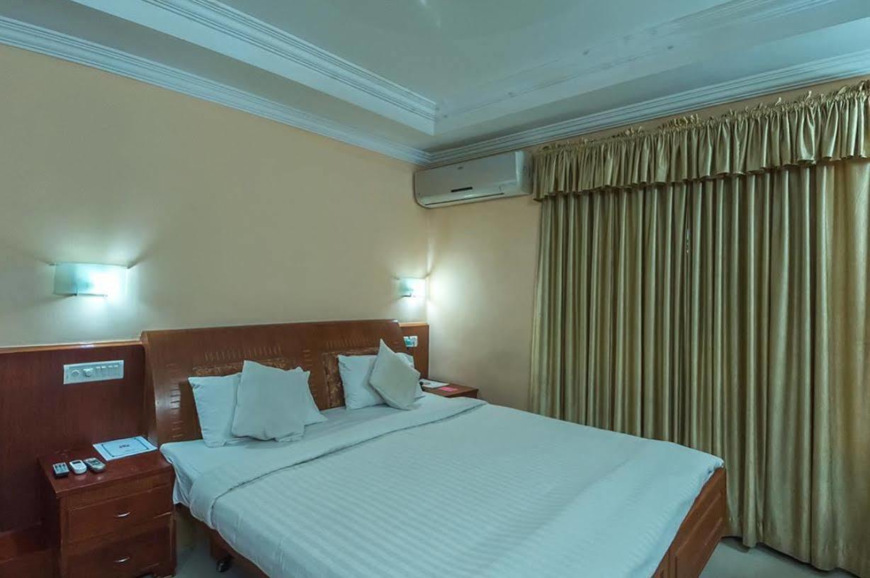 Kpm Regency Hotel Palakkad Eksteriør billede